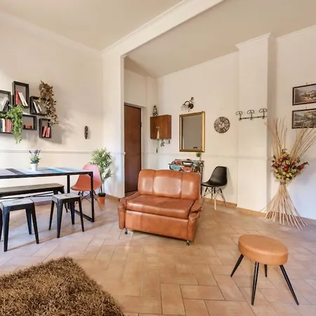 Re Di Roma Vintage Apartment-2